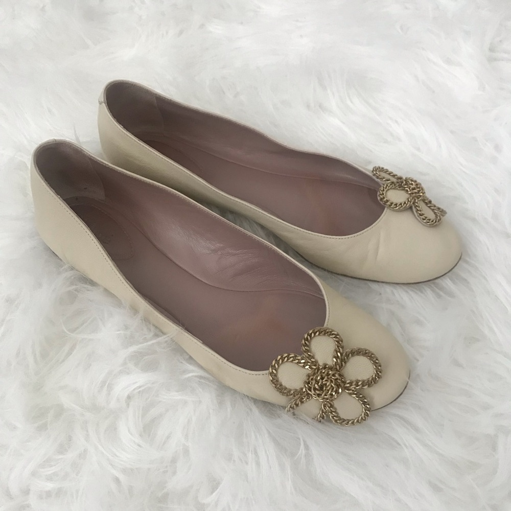 Chloe flats